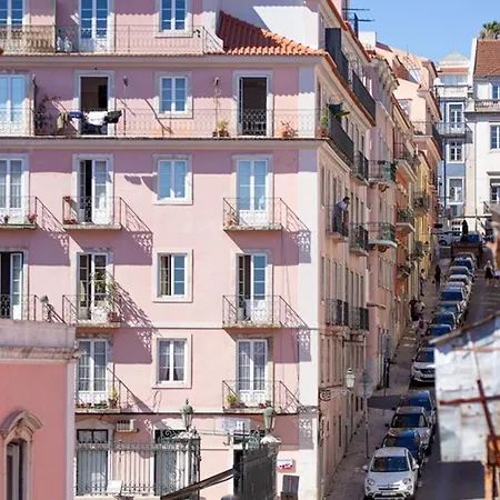 1bdr With Terrace And View By Lovelystay