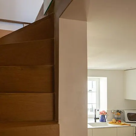 1bdr With Terrace And View By Lovelystay 아파트 *